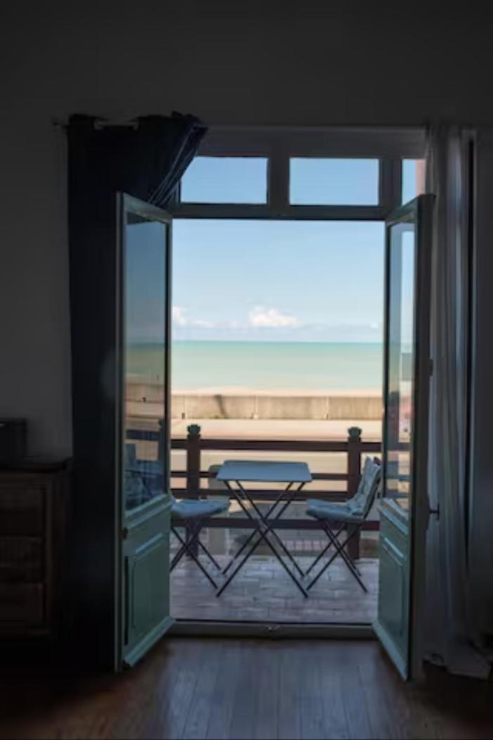 La Decouverte, Appartement Front De Mer Mers Экстерьер фото